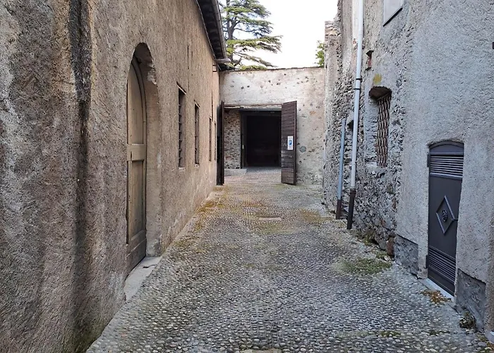 Apartment Palazzo Salis - La Dimora Del Conte Tirano