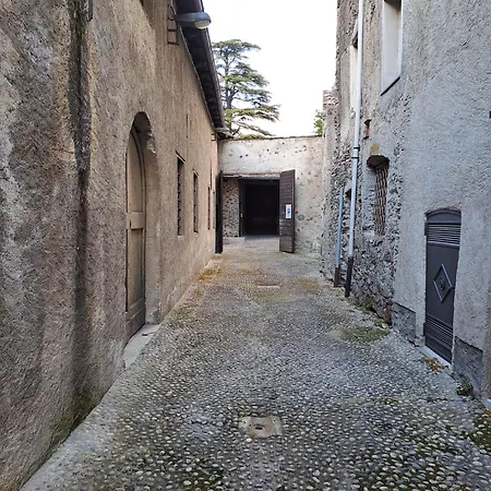 Apartment Palazzo Salis - La Dimora Del Conte Tirano